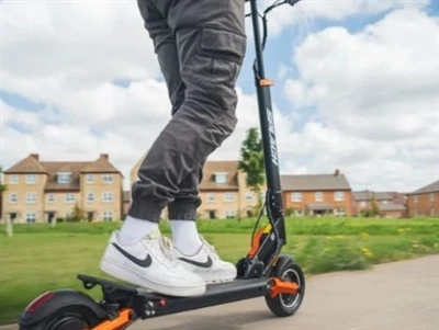 Şarj Olmayan Bir Scooter Pilini Nasıl Onarırsınız?